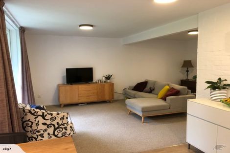 Photo of property in 141 Churton Drive, Churton Park, Wellington, 6037