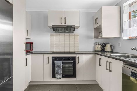 Photo of property in 10 Marblewood Grove, Pukekohe, 2120