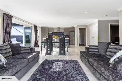 Photo of property in 2 Hansard Place, Bethlehem, Tauranga, 3110