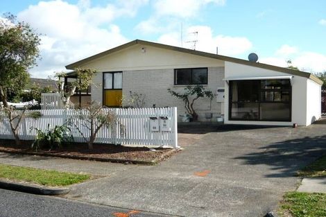Photo of property in 1/53 Priestley Drive, Bucklands Beach, Auckland, 2014