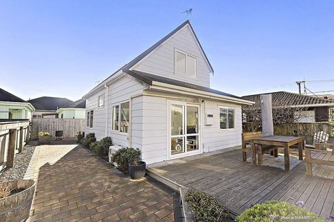 Photo of property in 6 Rua Street, Lyall Bay, Wellington, 6022
