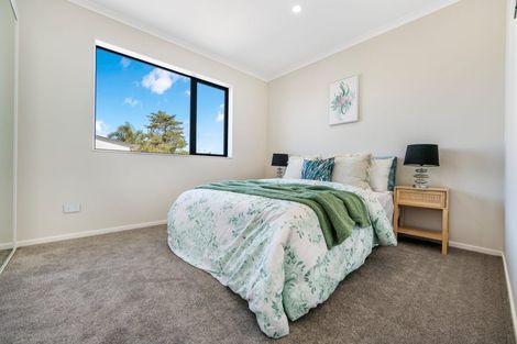 Photo of property in 1/3 Royal View Road, Te Atatu South, Auckland, 0610