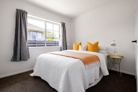 Photo of property in 1 Hilton Road, St Andrews, Hamilton, 3200
