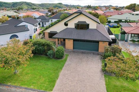Photo of property in 10 Knightsbridge Place, Taradale, Napier, 4112