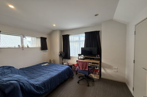 Photo of property in 16 Te Wharepouri Street, Berhampore, Wellington, 6023