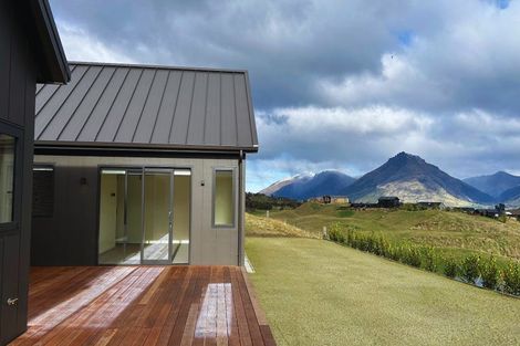 Photo of property in 107 Spur Ridge Rise, Jacks Point, 9371