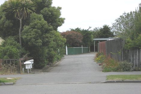 Photo of property in 1/15a Genista Place, Parklands, Christchurch, 8083