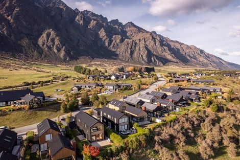 Photo of property in 25 Double Cone Road, Jacks Point, Queenstown, 9371