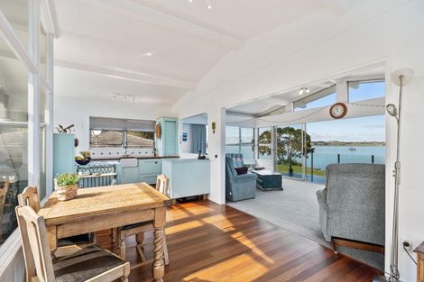 Photo of property in 6 Waikaraka Beach Road, Tamaterau, Whangarei, 0174