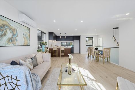 Photo of property in 8b Hadfield Street, Beach Haven, Auckland, 0626