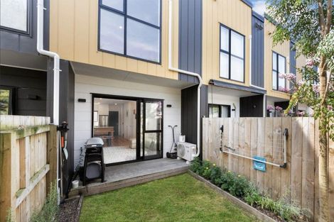Photo of property in 4/28 Vodanovich Road, Te Atatu South, Auckland, 0610