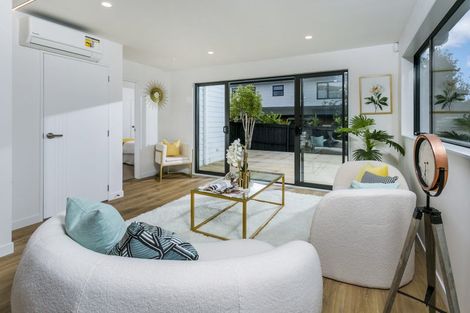 Photo of property in 15b Koromiko Street, New Lynn, Auckland, 0600