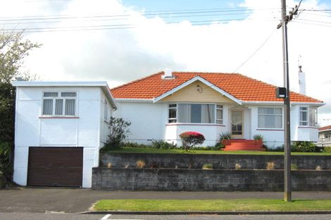 Photo of property in 11 Chilman Street, Strandon, New Plymouth, 4312