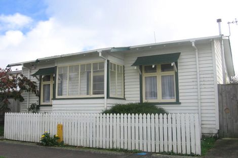 Photo of property in 69 Chelwood Street, Takaro, Palmerston North, 4412