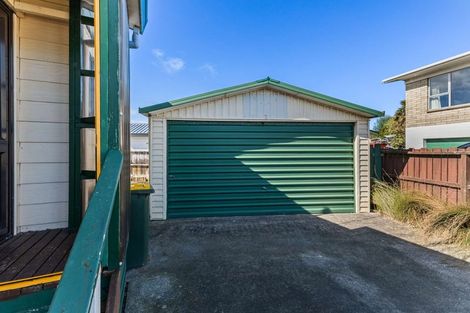 Photo of property in 57 Sandspit Road, Waiuku, 2123