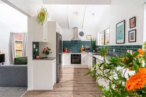 Photo of property in 42 Weka Street, Miramar, Wellington, 6022