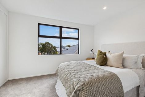 Photo of property in 2/12 Tabart Street, Woolston, Christchurch, 8023