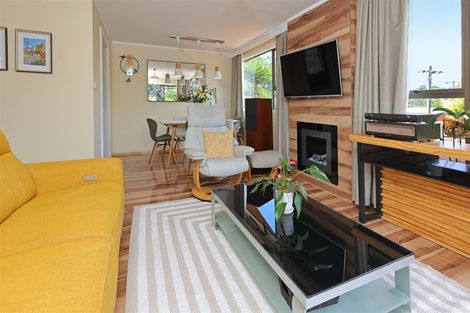 Photo of property in 1/56 Woodglen Road, Glen Eden, Auckland, 0602