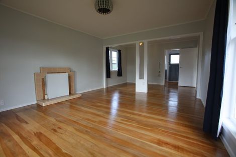 Photo of property in 18 Toru Street, Te Atatu Peninsula, Auckland, 0610