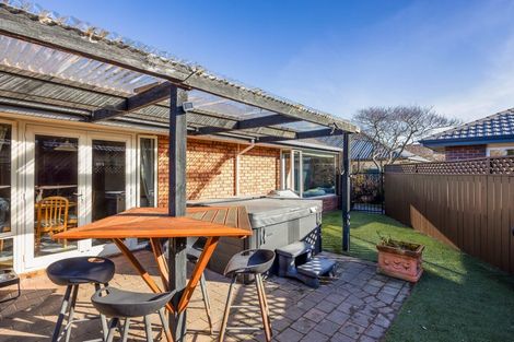 Photo of property in 15 Thornley Place, Woodend, 7610