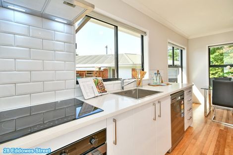 Photo of property in 28a Eddowes Street, Manurewa, Auckland, 2102
