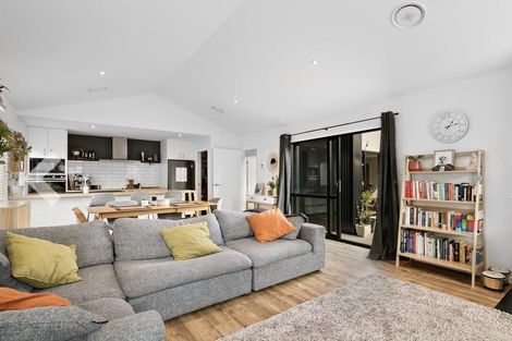 Photo of property in 12 Leicester Street, Jacks Point, 9371