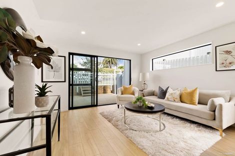 Photo of property in 17a Granville Drive, Massey, Auckland, 0614