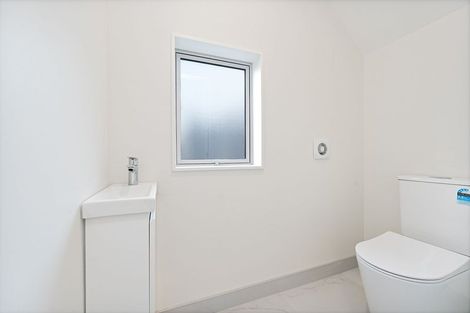 Photo of property in 80d Matipo Road, Te Atatu Peninsula, Auckland, 0610