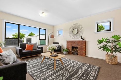 Photo of property in 40 Grimseys Road, Redwood, Christchurch, 8051
