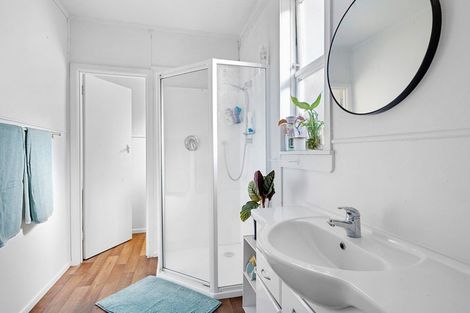 Photo of property in 94 Young Street, New Plymouth, 4310