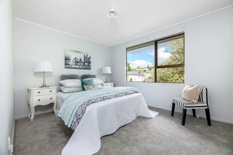 Photo of property in 1/66 Kamara Road, Glen Eden, Auckland, 0602
