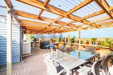 Photo of property in 245 Weymouth Road, Manurewa, Auckland, 2102