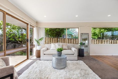 Photo of property in 3 Serrita Avenue, Sunnyhills, Auckland, 2010