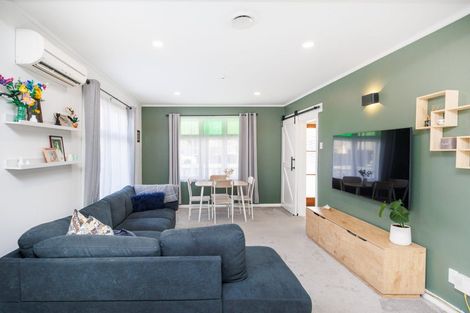 Photo of property in 15 Colombo Street, Hokowhitu, Palmerston North, 4410