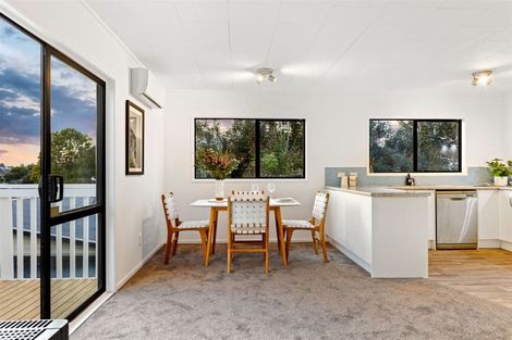 Photo of property in 1/9 Darcy Place, Massey, Auckland, 0614