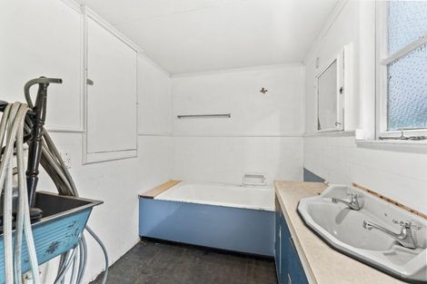 Photo of property in 20 Cynthia Place, Baylys Beach, Dargaville, 0377