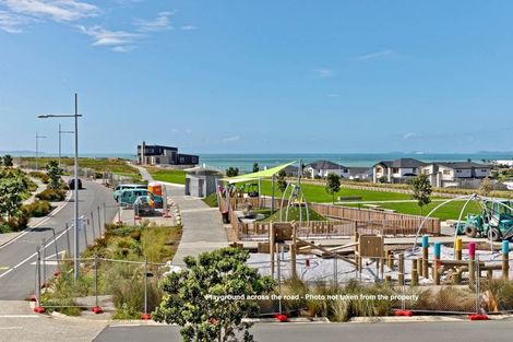 Photo of property in 36 Headland Drive, Long Bay, Auckland, 0630