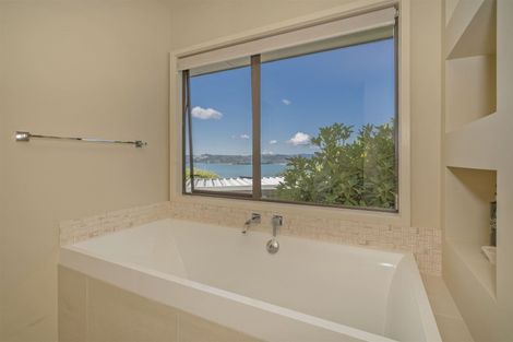 Photo of property in 62 Centennial Drive, Whitianga, 3510