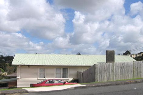 Photo of property in 109 Target Road, Totara Vale, Auckland, 0629