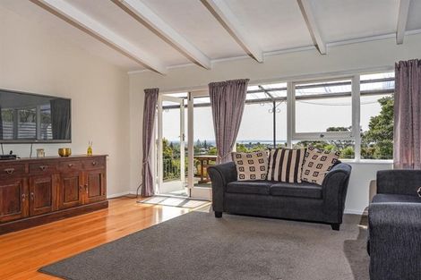 Photo of property in 217 Golf Road, Titirangi, Auckland, 0604