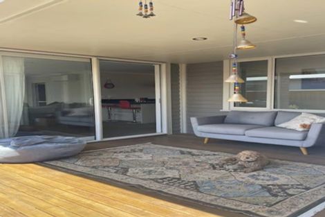 Photo of property in 11 Pounamu Place, Pegasus, 7612