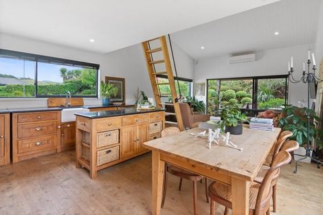 Photo of property in 2 Laly Haddon Place, Matakana, 0985
