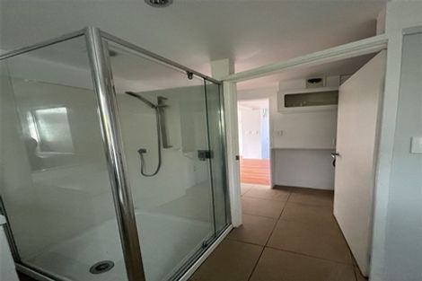 Photo of property in 424 Old Te Atatu Road, Te Atatu Peninsula, Auckland, 0610