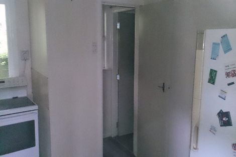 Photo of property in 15 Spenmoor Street, Newlands, Wellington, 6037