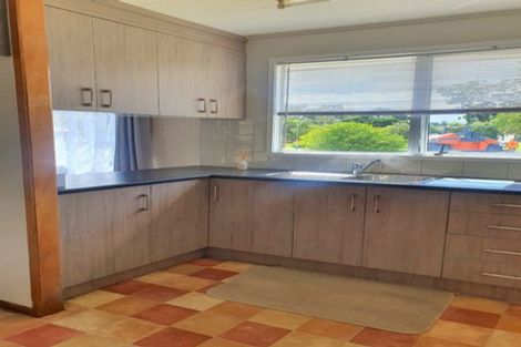 Photo of property in 22 Penfold Place, Henderson, Auckland, 0610