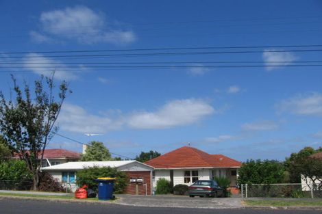 Photo of property in 128 Birkdale Road, Birkdale, Auckland, 0626