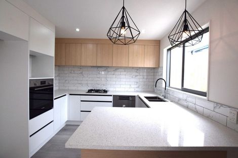 Photo of property in 62 Royal Road, Massey, Auckland, 0614
