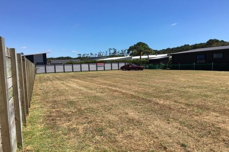 Photo of property in 114 Harbour Drive, Matarangi, Whitianga, 3592