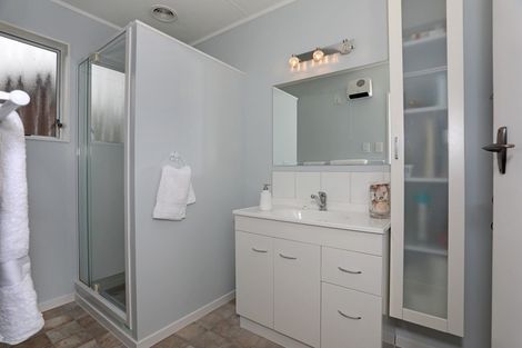 Photo of property in 5 Oxford Street, Marton, 4710