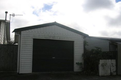 Photo of property in 69 Chelwood Street, Takaro, Palmerston North, 4412